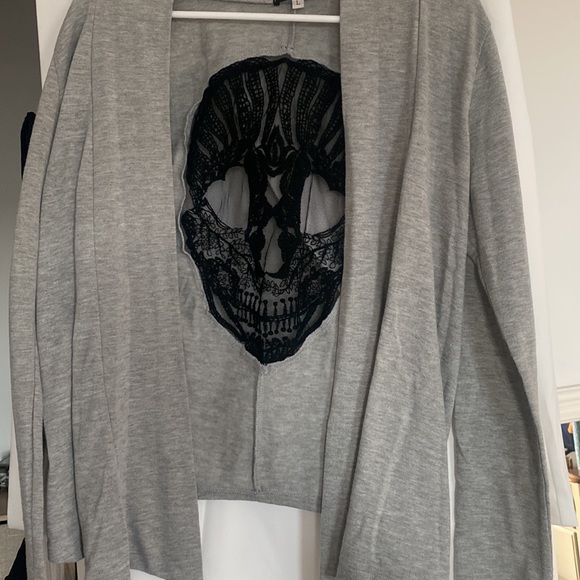Skull cardigan 💀 - Picture 2 of 2